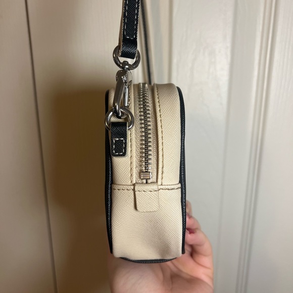 Marc by Marc Jacob’s mini bag -black and cream - Picture 7 of 9